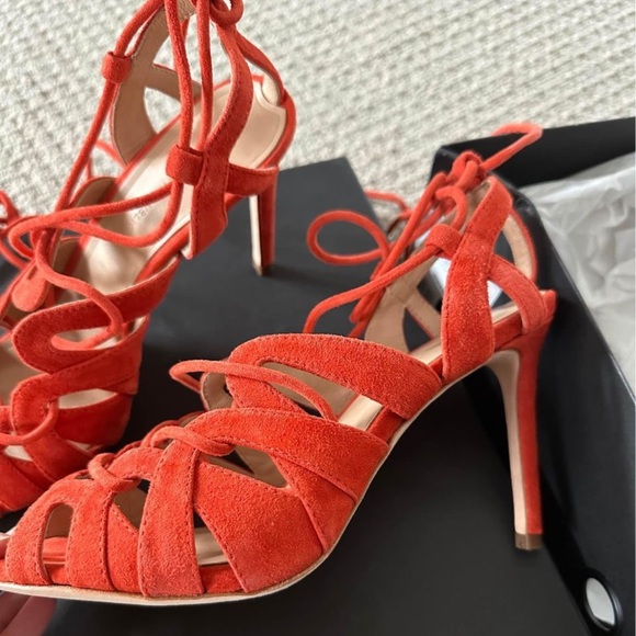 Banana republic suede heels - Picture 3 of 5